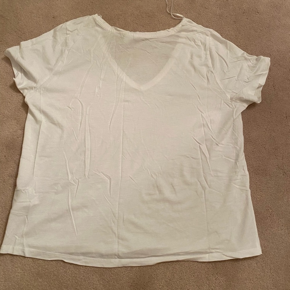 H&M basic white v-neck - Picture 7 of 7